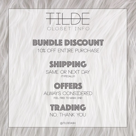 Crushed Velvet Scarf Floral Design NWOT - Picture 8 of 8